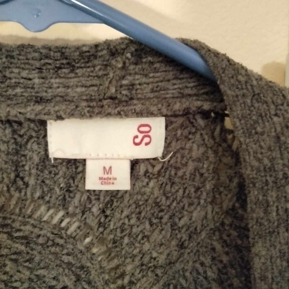 Juniors sweater
